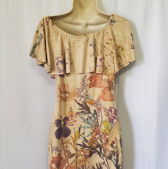 Fashion nova floral dress - Picture 4 of 5